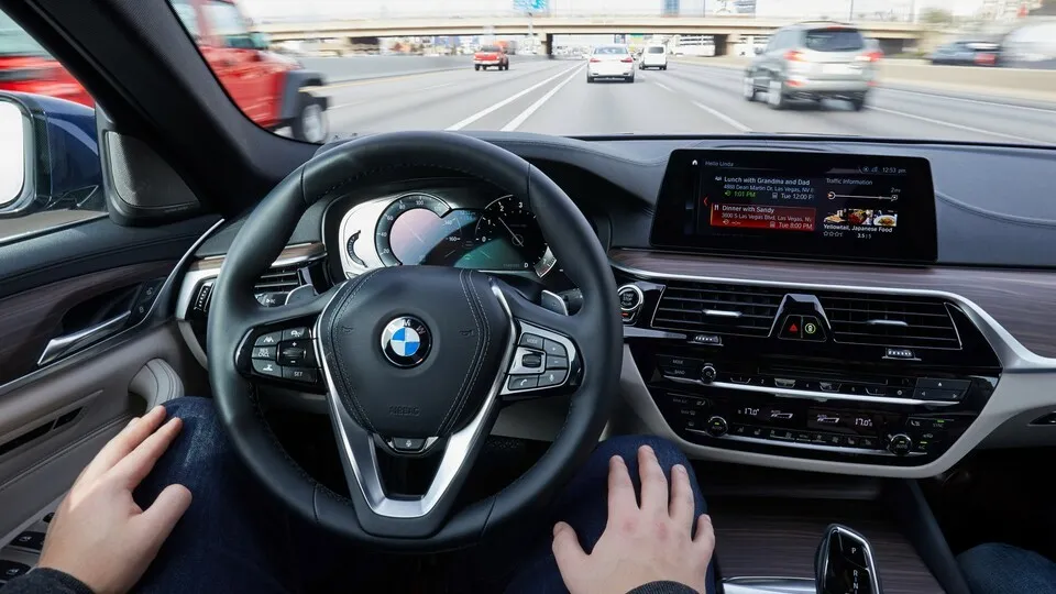 Autonomes Fahren: Verkehrsrecht muss angepasst werden